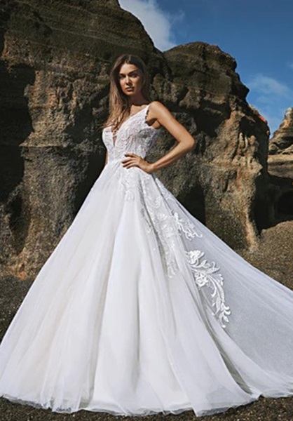 Pronovias Skye